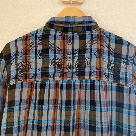 NWOT FREE PEOPLE Year-Round Light-Weight Gauze-Flannel Embroidered Top - Picture 6 of 6